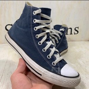 Converse All stars Chuck Taylor Size 6 High Tops